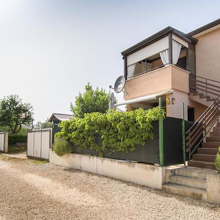 Apartman Alba คาริกาดอร์ ภายนอก รูปภาพ