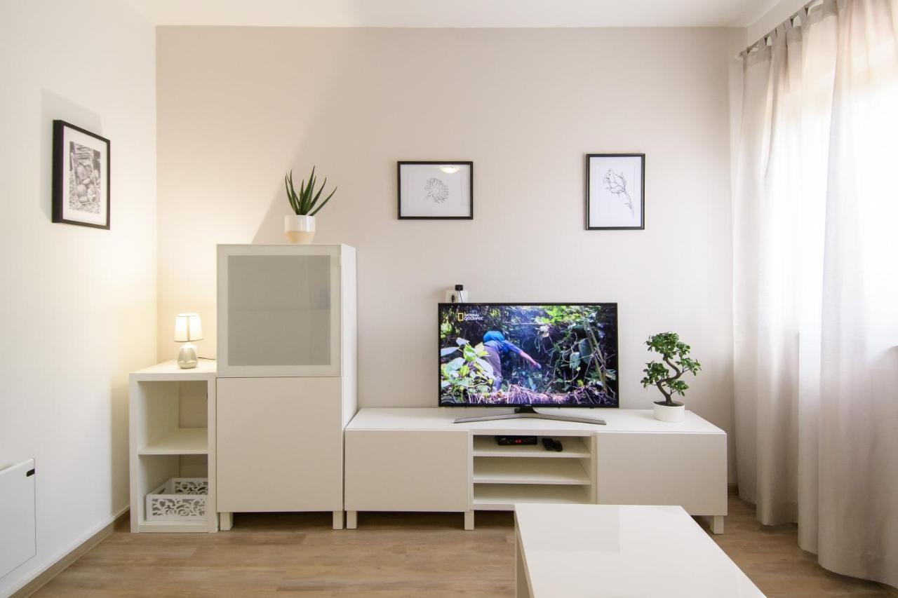 Apartman Alba คาริกาดอร์ ภายนอก รูปภาพ