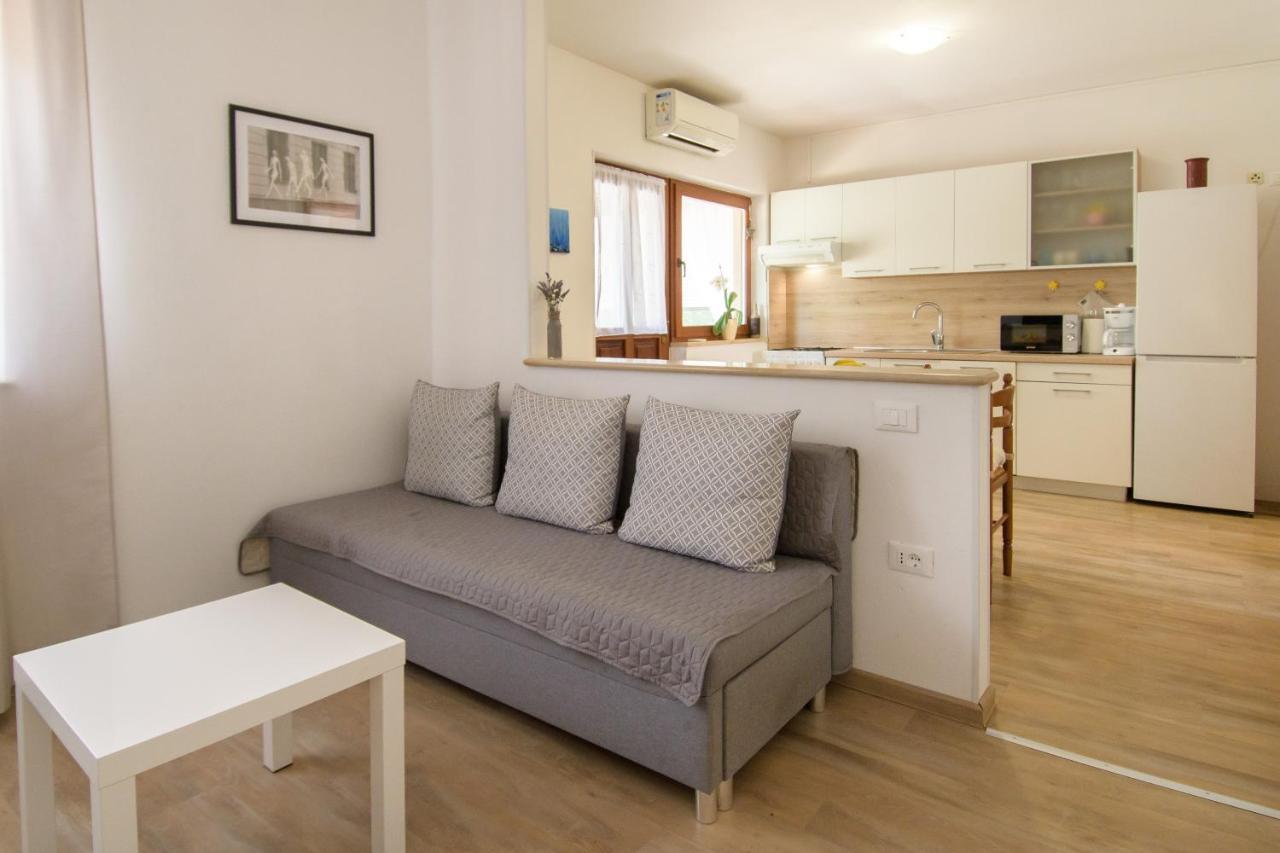 Apartman Alba คาริกาดอร์ ภายนอก รูปภาพ