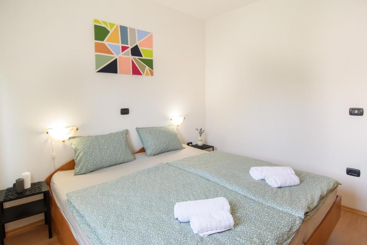 Apartman Alba คาริกาดอร์ ภายนอก รูปภาพ