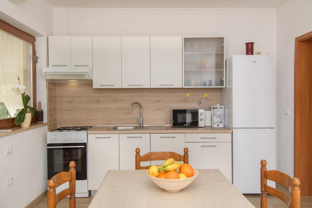 Apartman Alba คาริกาดอร์ ภายนอก รูปภาพ